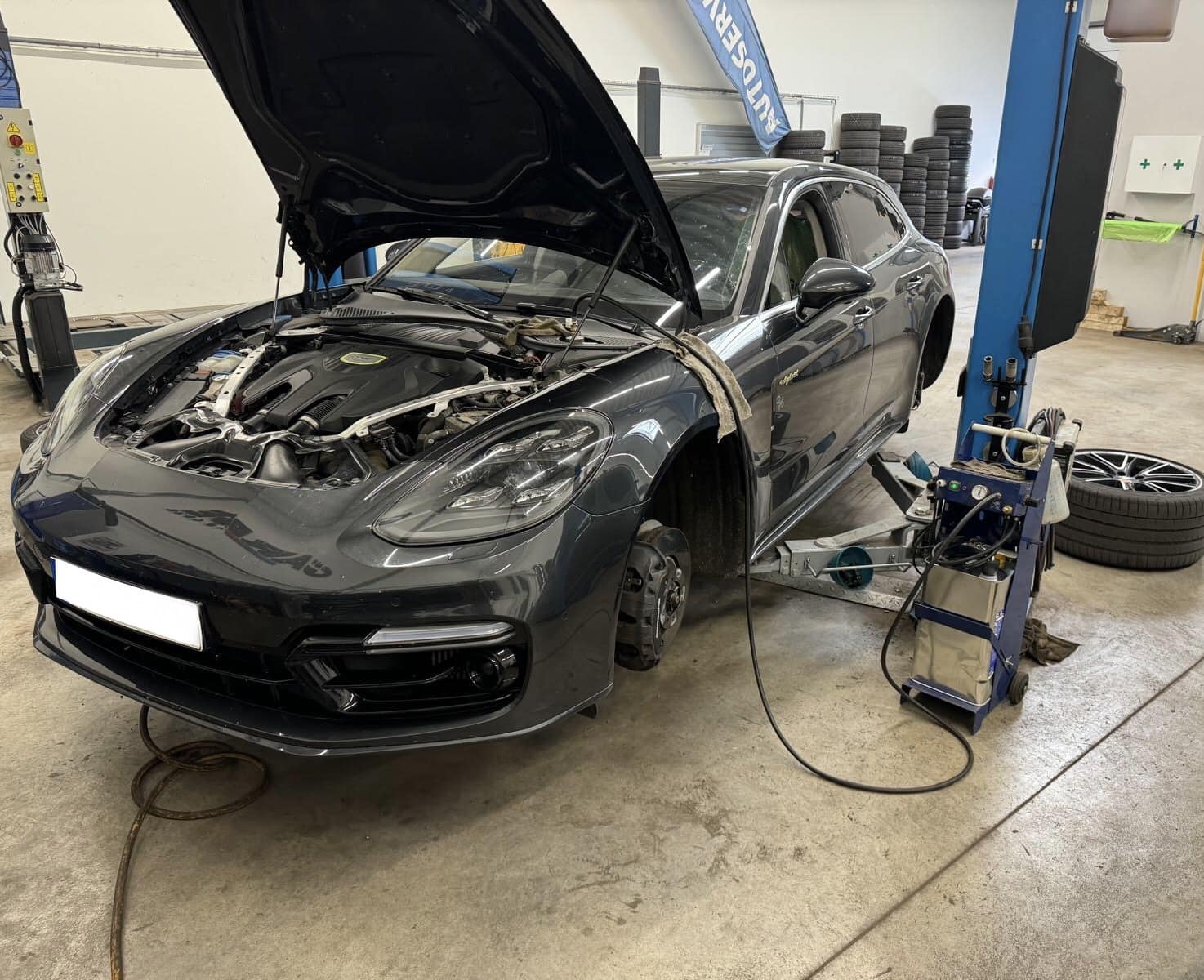 My Garage — zázemí dílny 5